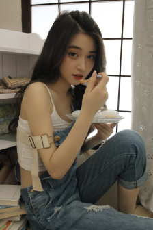 日韩美女